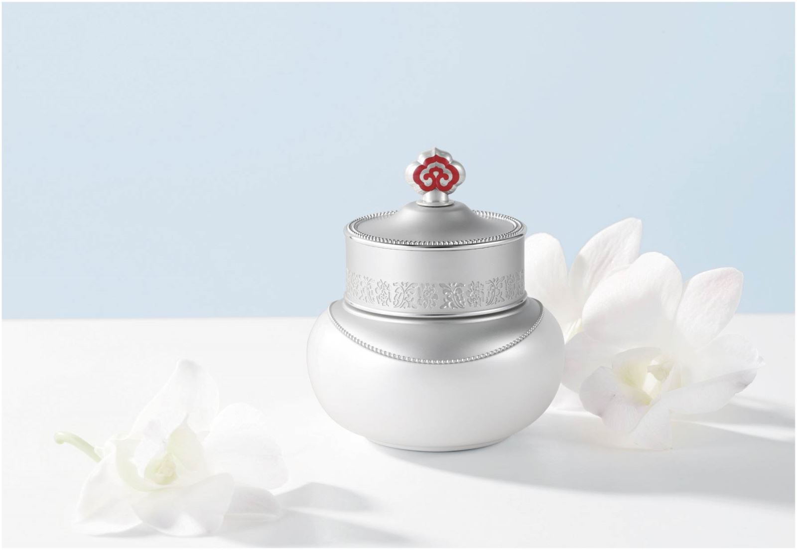 SỨC MẠNH DƯỠNG TRẮNG TÁI SINH DA HOÀNG TỘC GIÚP NÀNG ĐÁNH BAY SẠM NÁM, ĐỐM NÂU LÂU NĂM