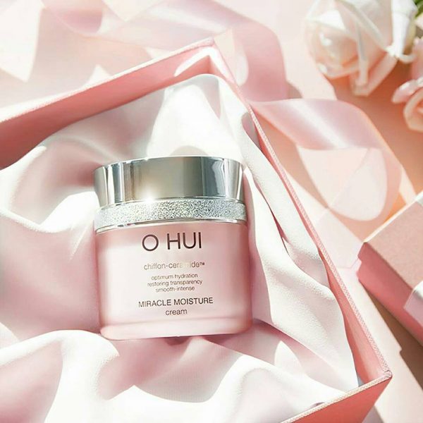 4 bí kíp Skincare đơn giản giúp da căng bóng, mướt mát như phủ sương suốt cả ngày